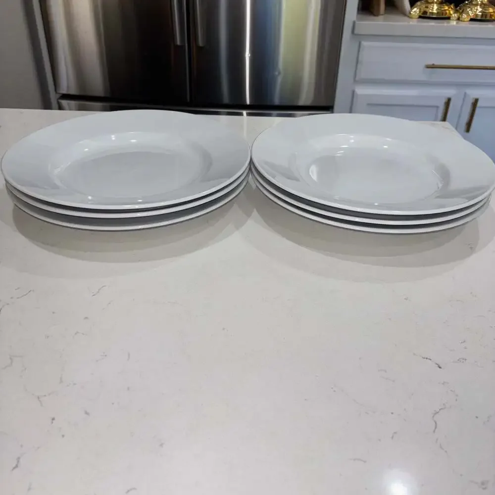 Pottery Barn Great White Rimmed Deep Well Dinner/Pasta Plates Set of 6 (10.75”)